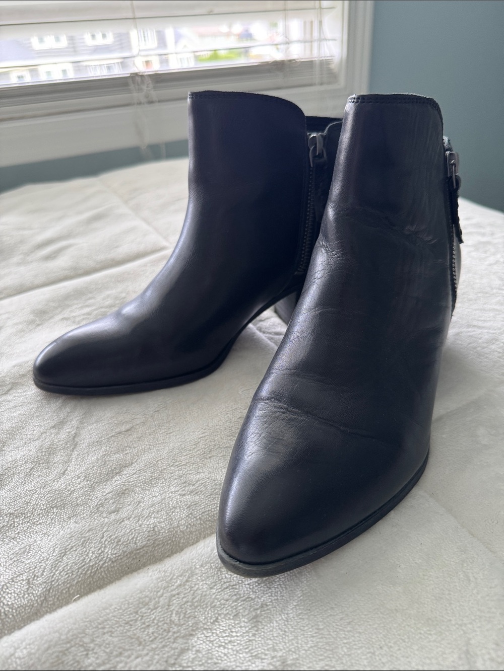 Frye Black Leather Pointed Toe Ankle Booties